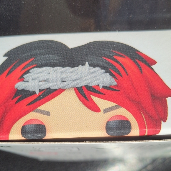 YUNGBLUD Funko Pop Figure with Red Hair 225 EX - Picture 5 of 9